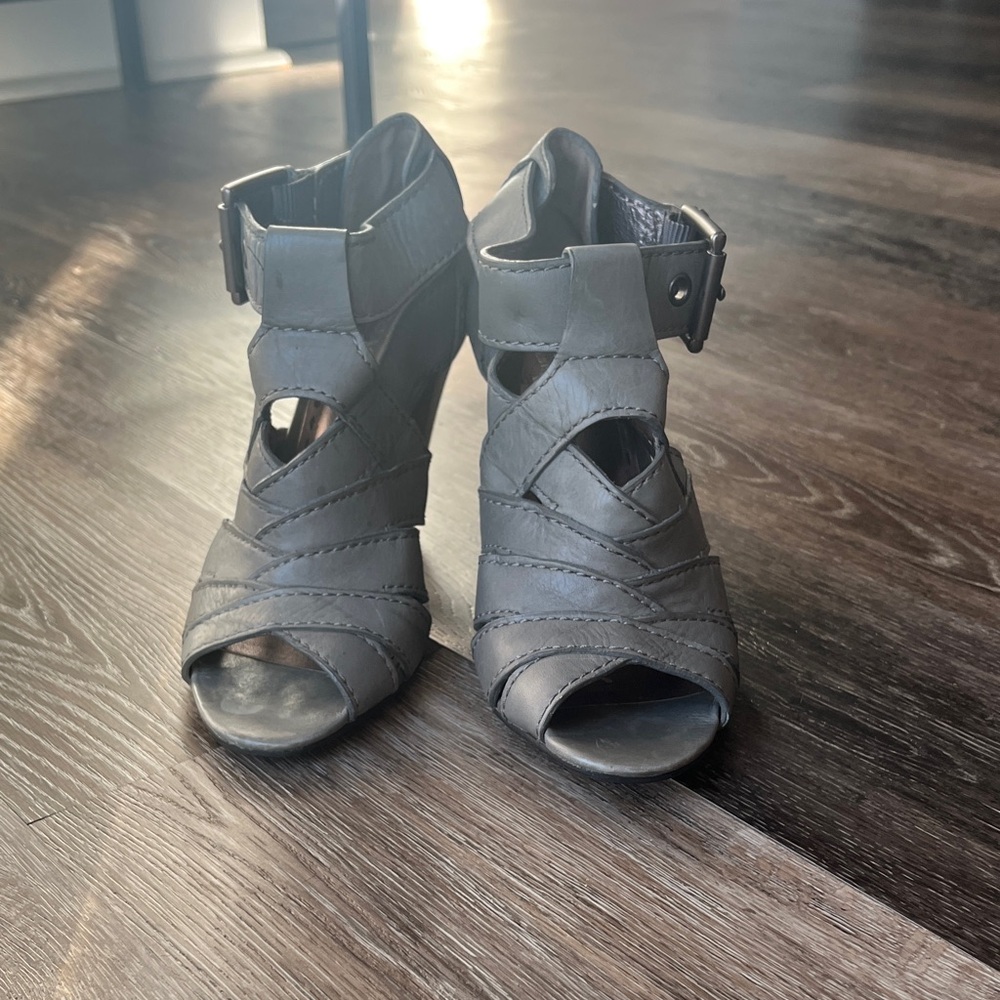 Gray Women's Peep-Toe Pumps